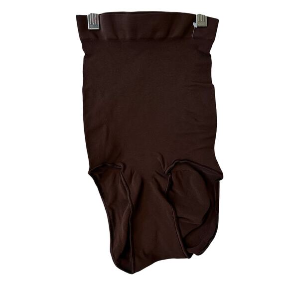 SKIMS New Women's Seamless High Waist Brief Cocoa Size XXS/XS - Picture 1 of 5